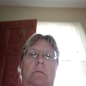 Meet your Posher, Mavis